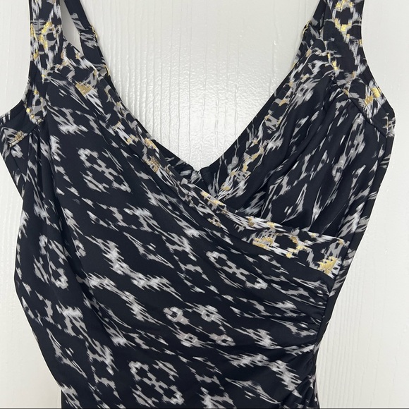 NEW MIRACLESUIT Labyrinth Sanibel Underwire One Piece Swimsuit - Picture 4 of 8